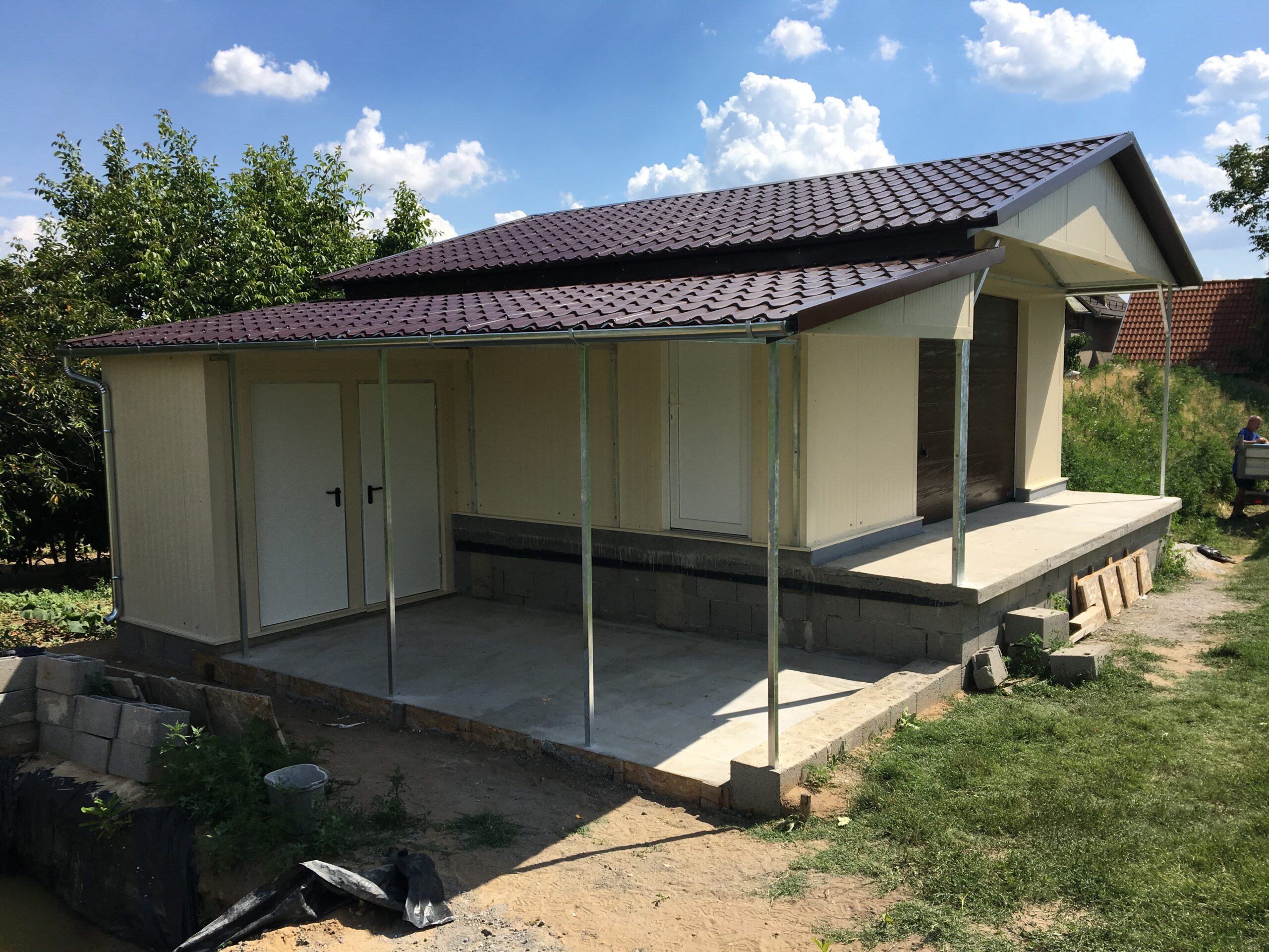 Szigetelt présház szendvicspanelből Monoron